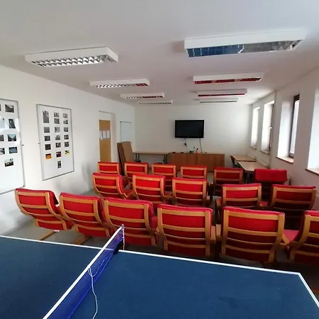 Hostel Domov Mladeze Vosot A Ss,